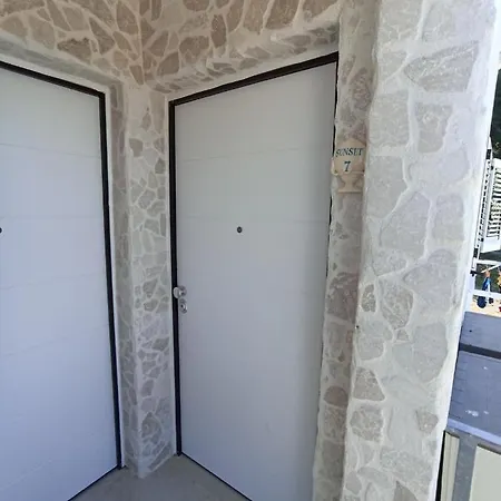 Bluesun Apartments Leporano Exterior photo